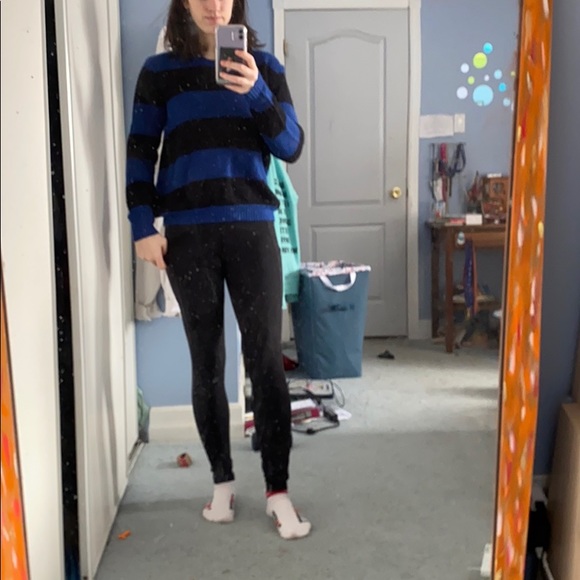 Black and blue long sleeve knit - Picture 4 of 4